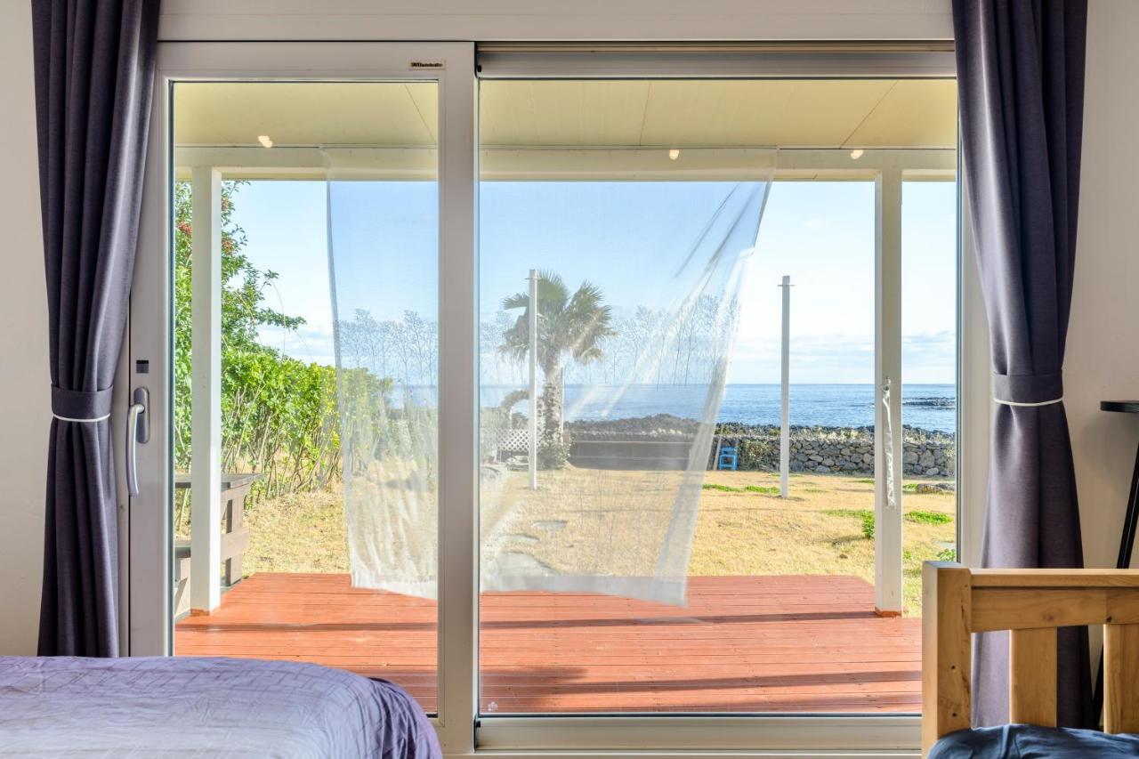 Jeju Turning Point Pension ซอกวีโพ ภายนอก รูปภาพ
